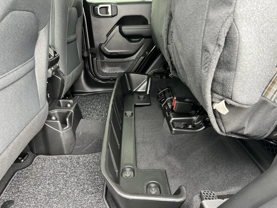 2026 Jeep JT Gladiator - Image 13 of 31