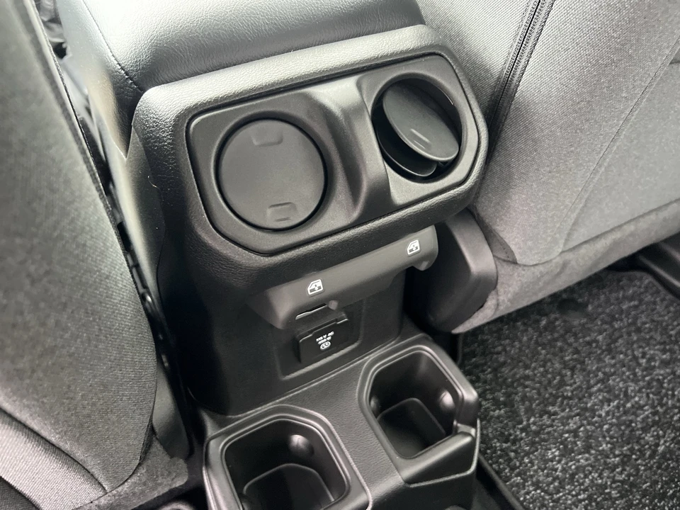 2026 Jeep JT Gladiator - Image 16 of 31