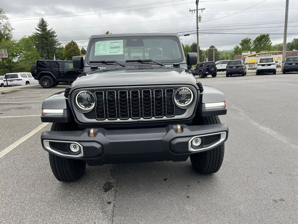2026 Jeep JT Gladiator - Image 5 of 31
