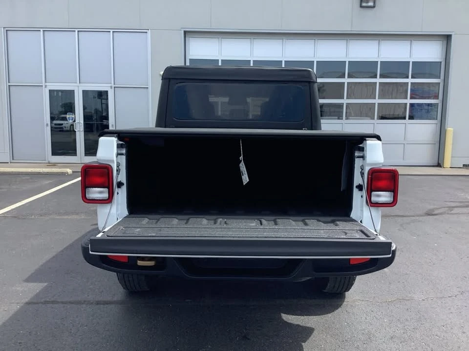 2026 Jeep JT Gladiator - Image 7 of 20
