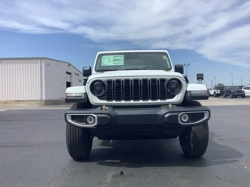 2026 Jeep JT Gladiator - Image 10 of 20