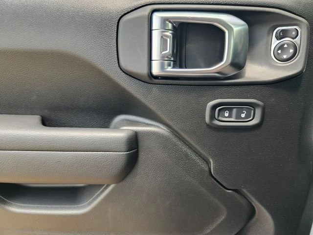 2026 Jeep JT Gladiator - Image 17 of 20