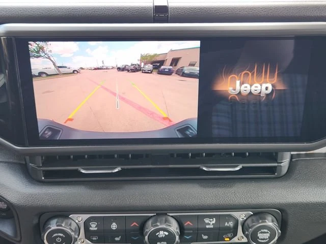 2026 Jeep JT Gladiator - Image 14 of 20