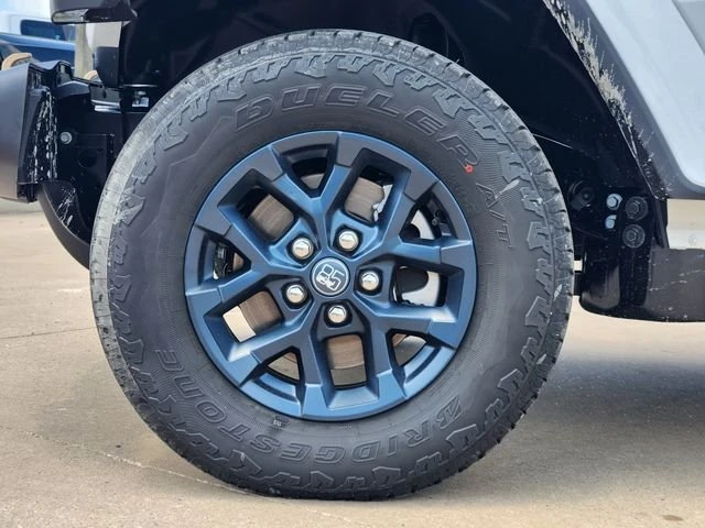2026 Jeep JT Gladiator - Image 8 of 20