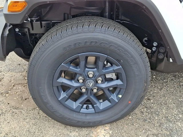 2026 Jeep JT Gladiator - Image 18 of 20