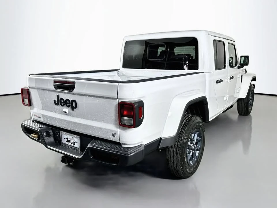 2026 Jeep JT Gladiator - Image 8 of 20