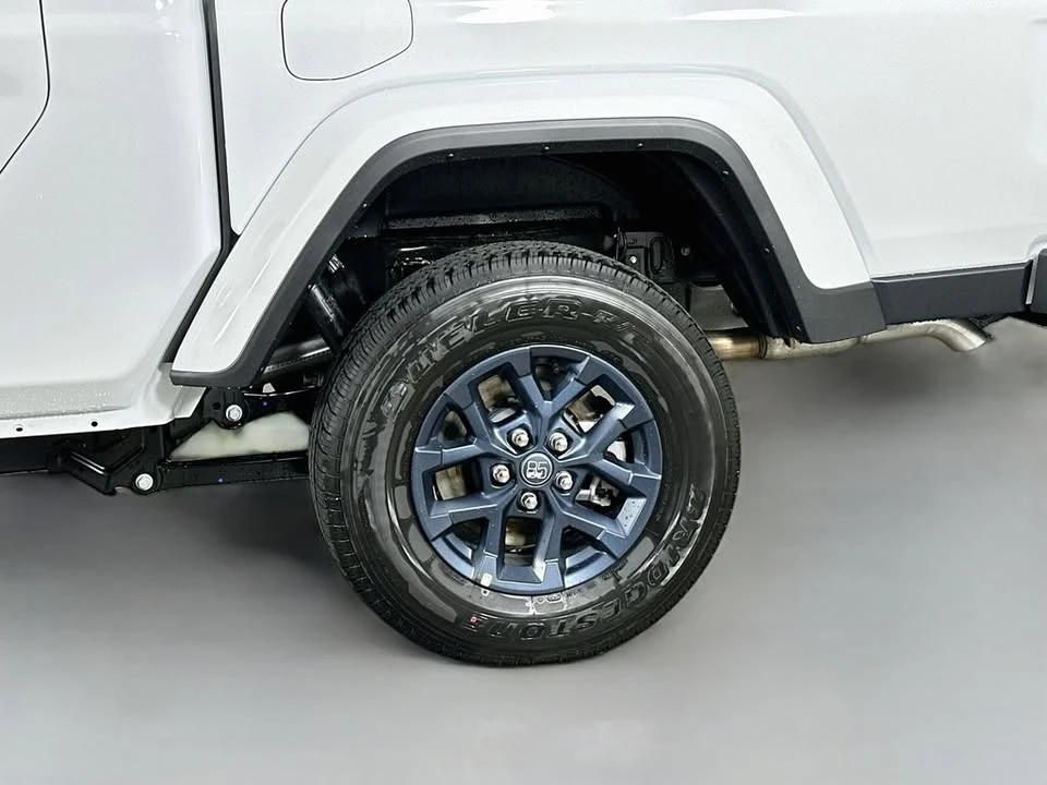 2026 Jeep JT Gladiator - Image 12 of 20