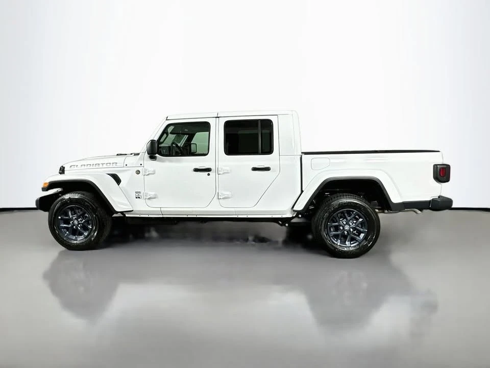 2026 Jeep JT Gladiator - Image 10 of 20