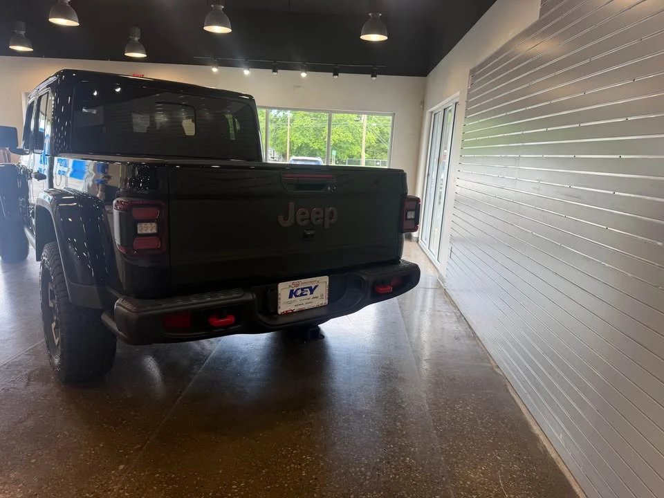 2026 Jeep JT Gladiator - Image 3 of 13
