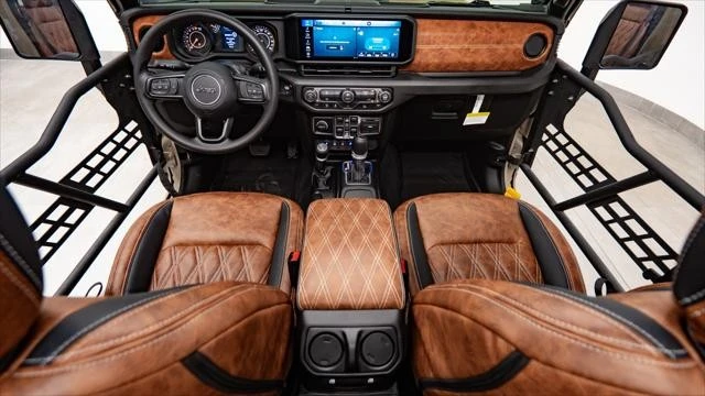 2026 Jeep JT Gladiator - Image 2 of 31