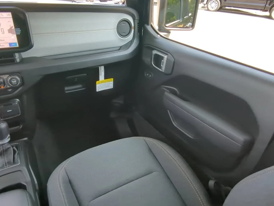 2026 Jeep JT Gladiator - Image 14 of 19