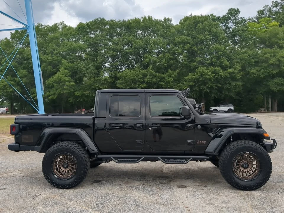 2026 Jeep JT Gladiator - Image 2 of 19