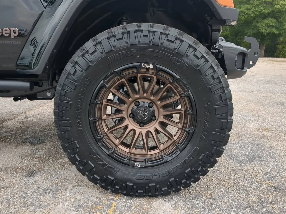 2026 Jeep JT Gladiator - Image 9 of 19