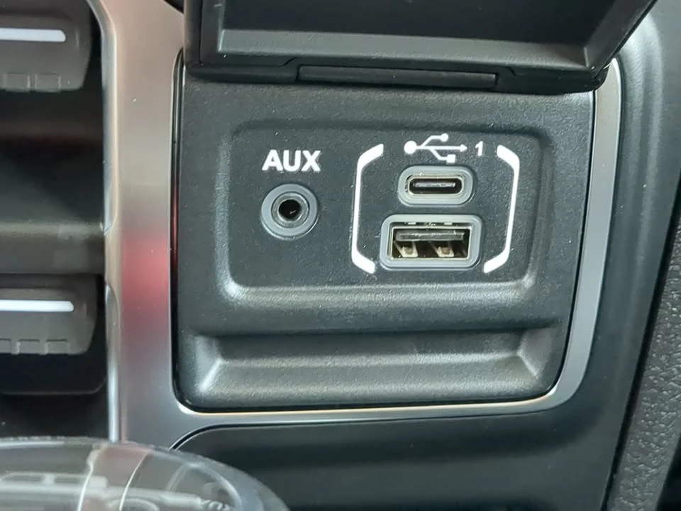 2026 Jeep JT Gladiator - Image 18 of 19