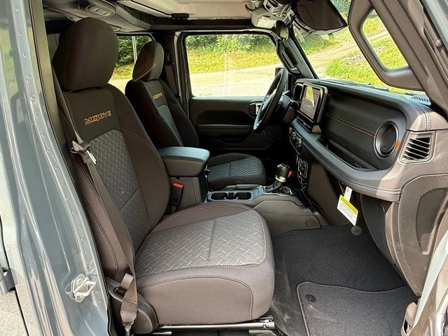 2026 Jeep JT Gladiator - Image 18 of 30