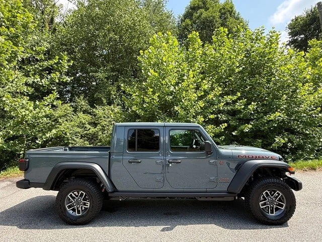 2026 Jeep JT Gladiator - Image 6 of 30