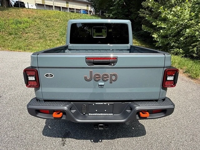 2026 Jeep JT Gladiator - Image 8 of 30