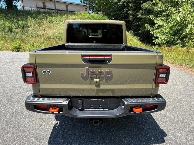2026 Jeep JT Gladiator - Image 8 of 31