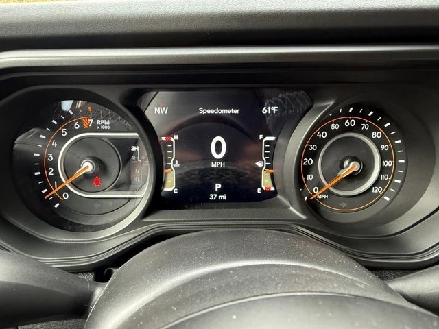 2026 Jeep JT Gladiator - Image 15 of 21