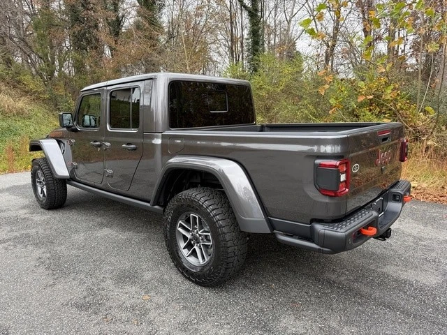 2026 Jeep JT Gladiator - Image 7 of 21
