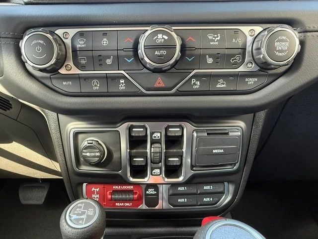 2026 Jeep JT Gladiator - Image 28 of 31