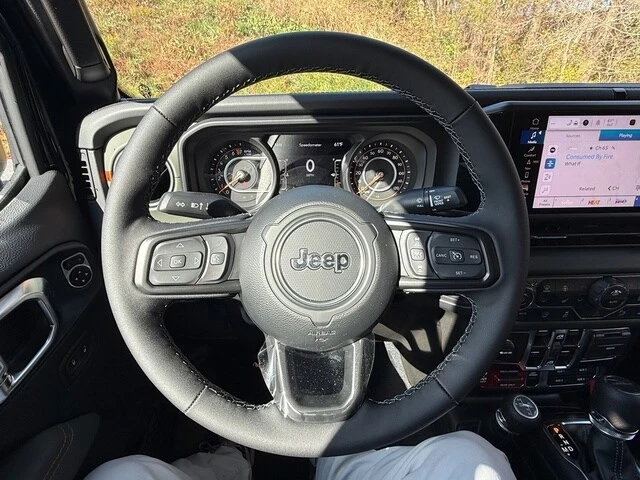 2026 Jeep JT Gladiator - Image 22 of 31
