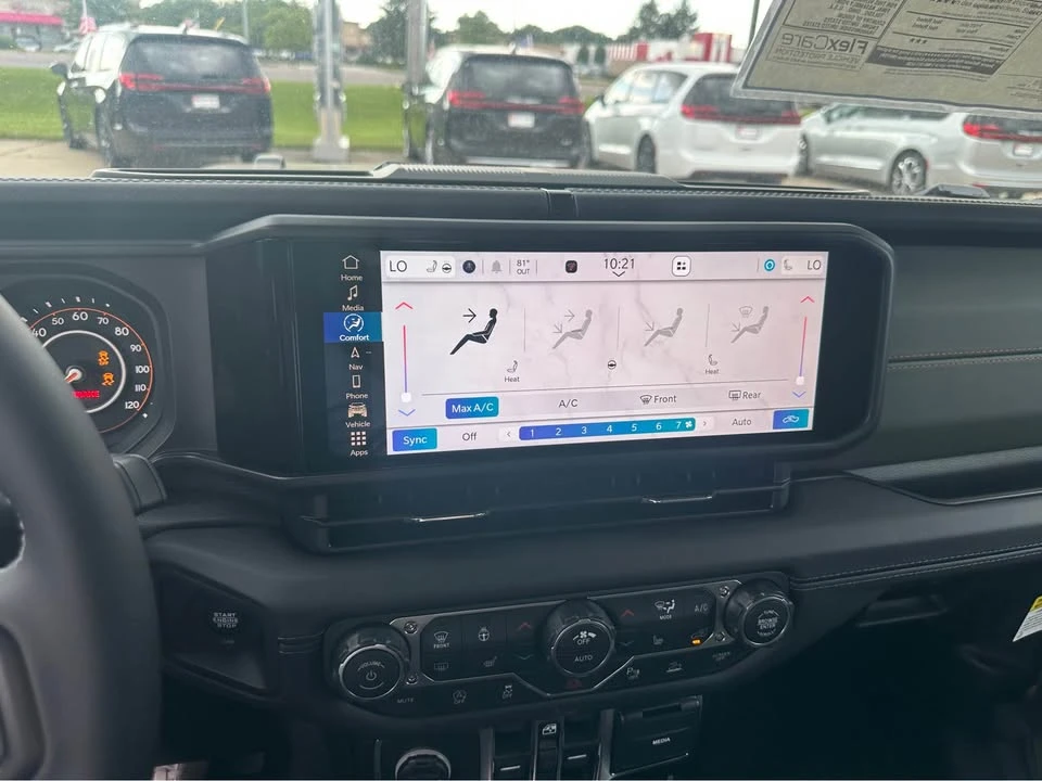 2026 Jeep JT Gladiator - Image 9 of 12