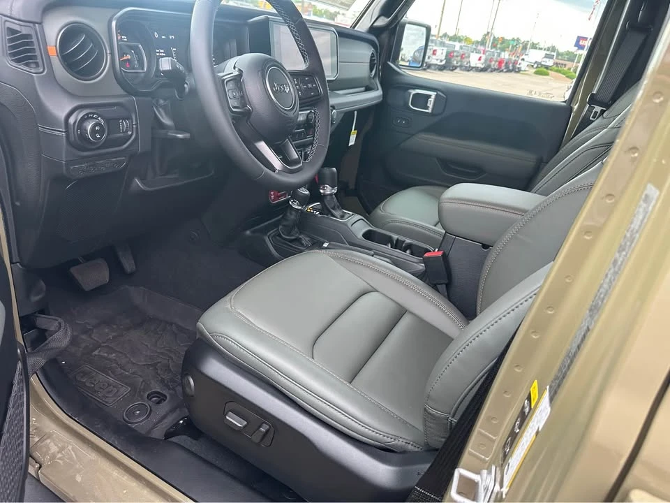 2026 Jeep JT Gladiator - Image 7 of 12