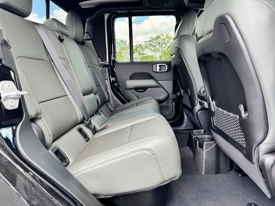 2026 Jeep JT Gladiator - Image 13 of 20