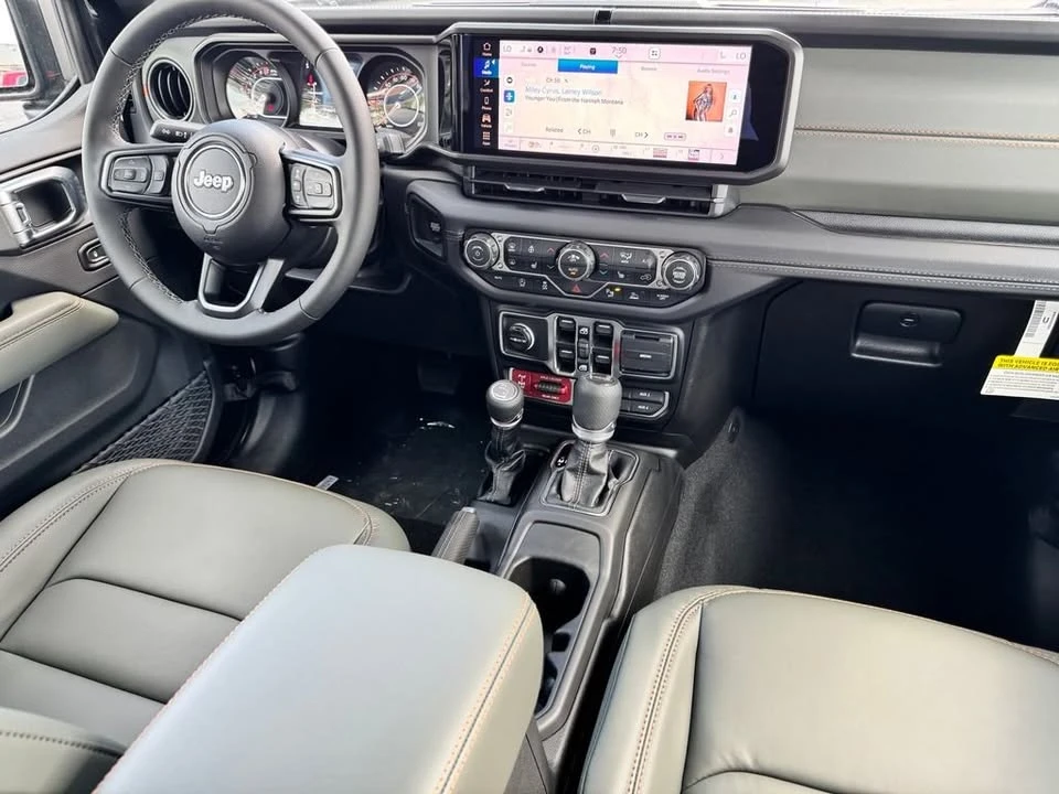 2026 Jeep JT Gladiator - Image 12 of 20