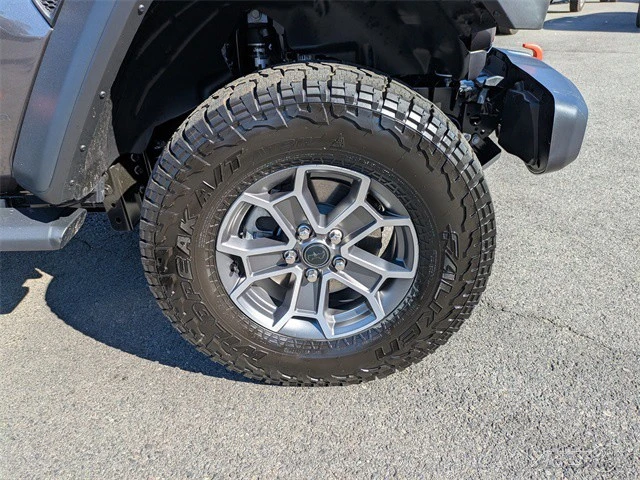 2026 Jeep JT Gladiator - Image 11 of 12