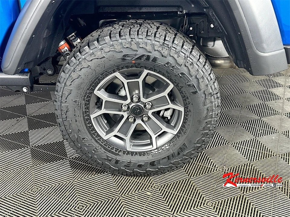 2026 Jeep JT Gladiator - Image 17 of 21