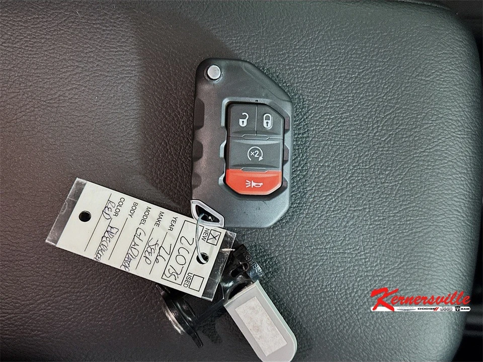 2026 Jeep JT Gladiator - Image 20 of 21