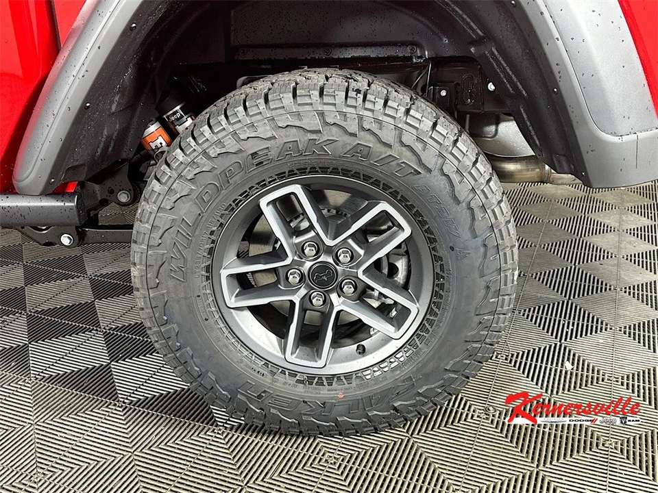 2026 Jeep JT Gladiator - Image 17 of 21