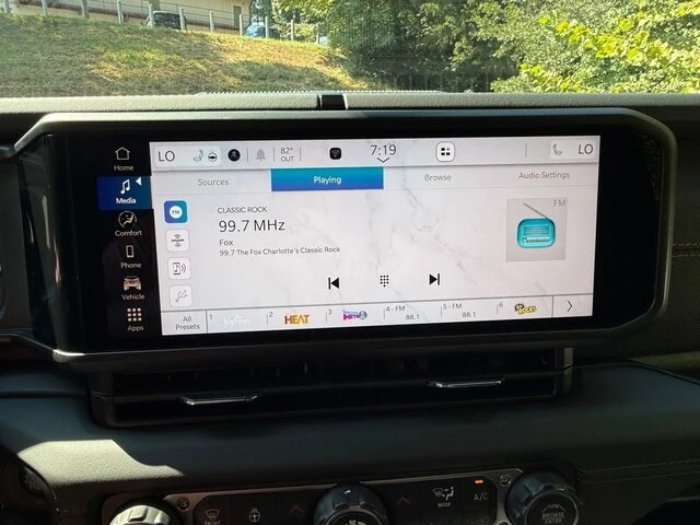 2026 Jeep JT Gladiator - Image 21 of 29