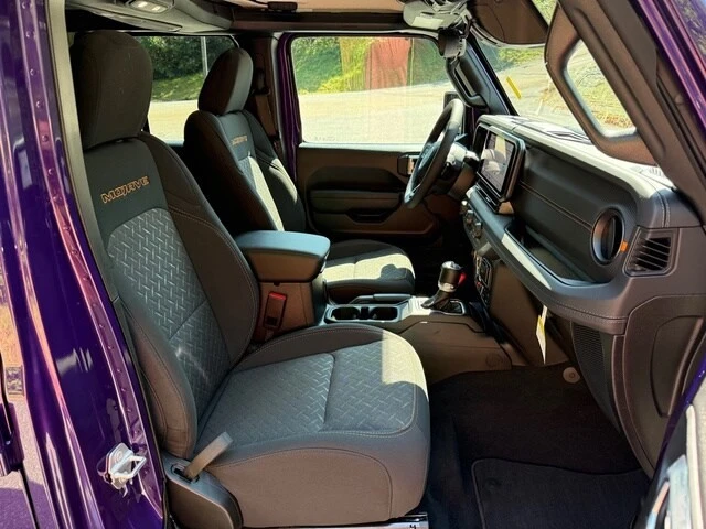 2026 Jeep JT Gladiator - Image 18 of 29