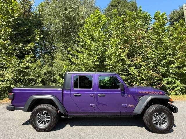 2026 Jeep JT Gladiator - Image 5 of 29