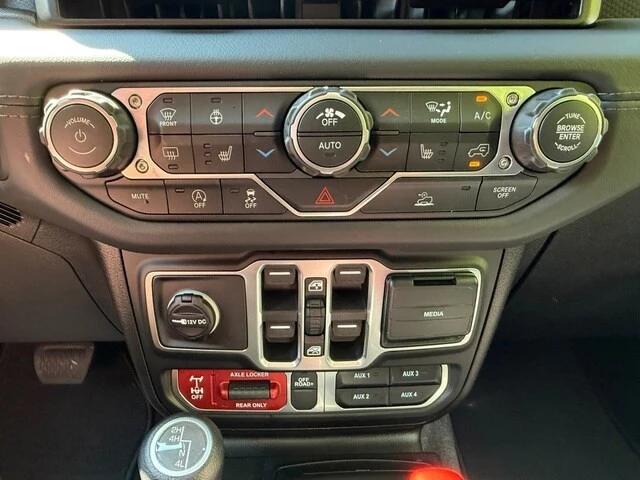 2026 Jeep JT Gladiator - Image 24 of 29