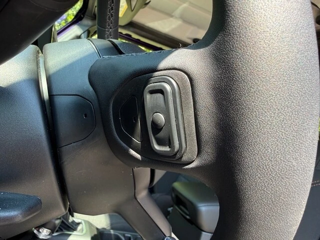 2026 Jeep JT Gladiator - Image 15 of 29