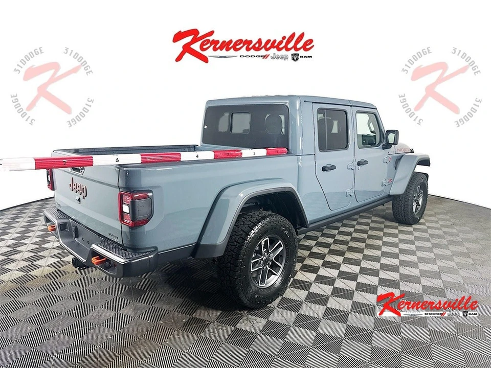 2026 Jeep JT Gladiator - Image 7 of 12