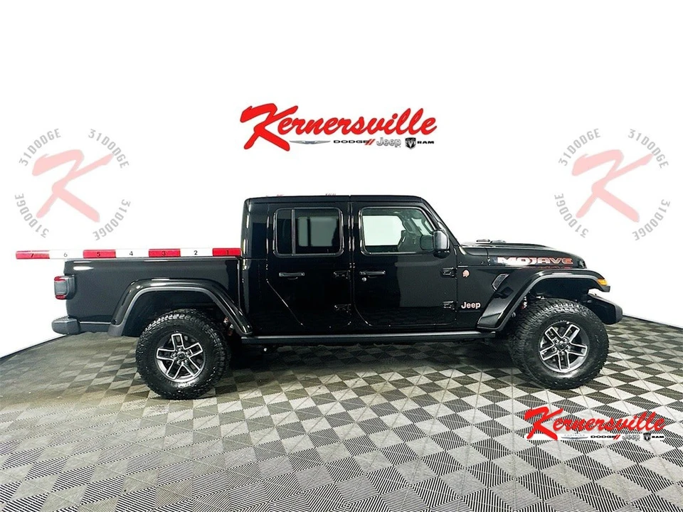 2026 Jeep JT Gladiator - Image 8 of 12