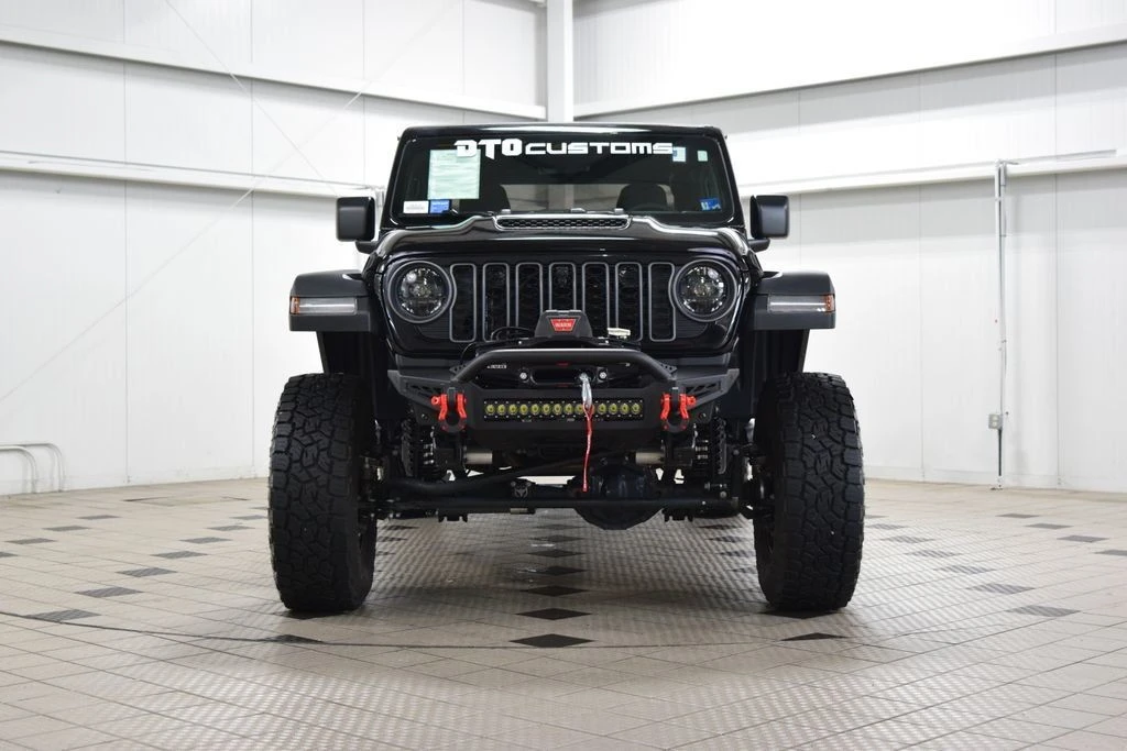 2026 Jeep JT Gladiator - Image 2 of 31