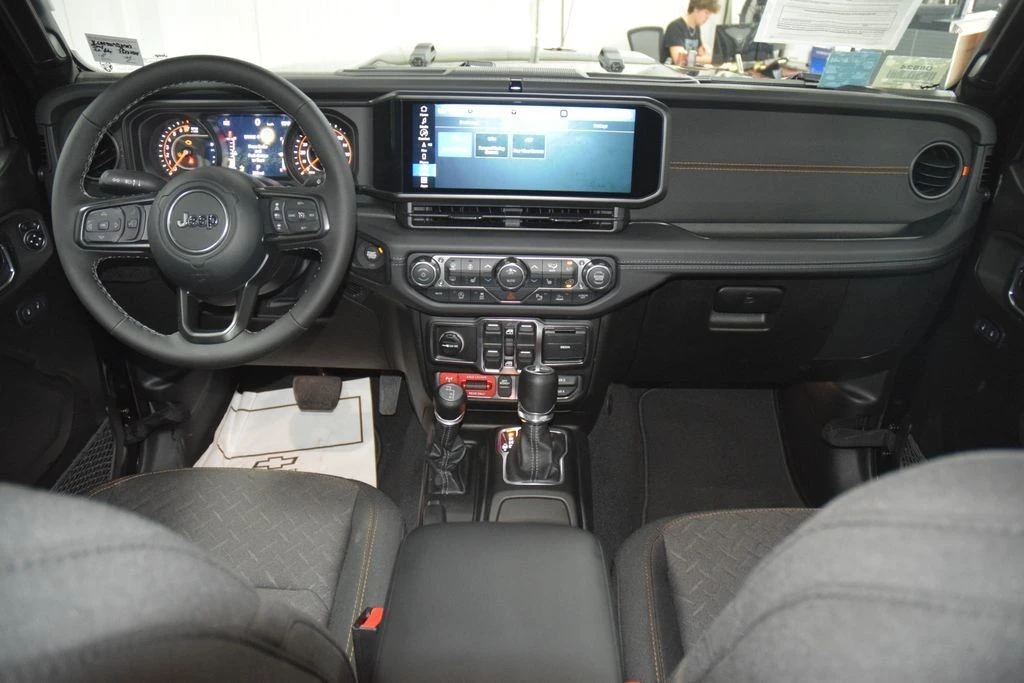 2026 Jeep JT Gladiator - Image 28 of 31