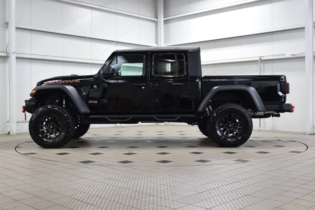 2026 Jeep JT Gladiator - Image 4 of 31