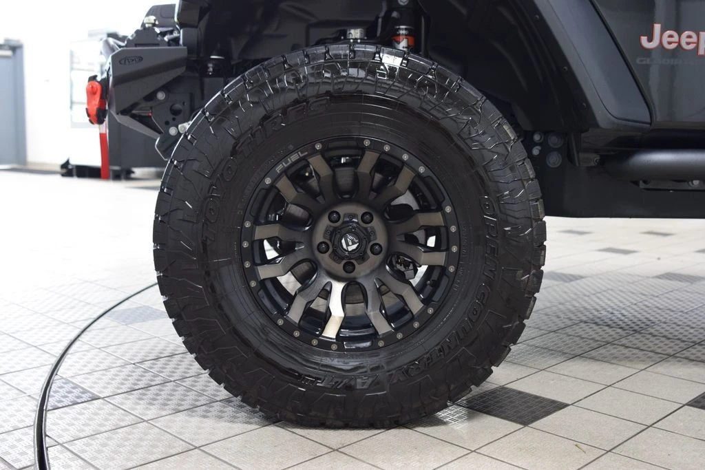 2026 Jeep JT Gladiator - Image 25 of 31