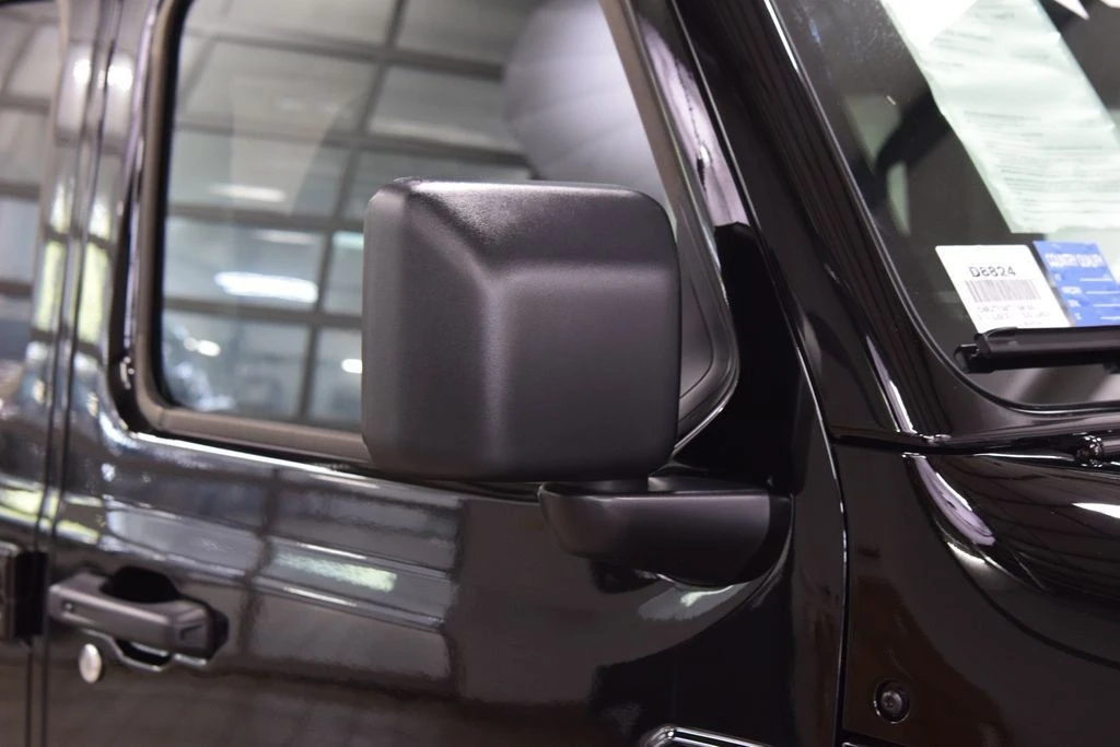 2026 Jeep JT Gladiator - Image 18 of 31
