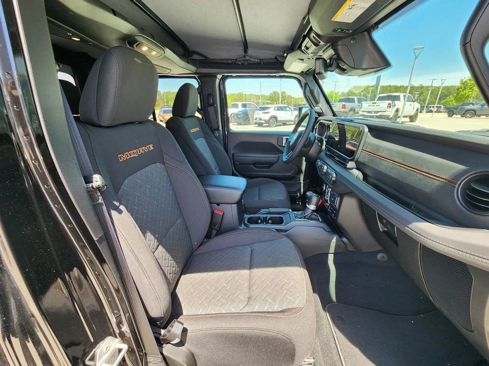 2026 Jeep JT Gladiator - Image 7 of 31