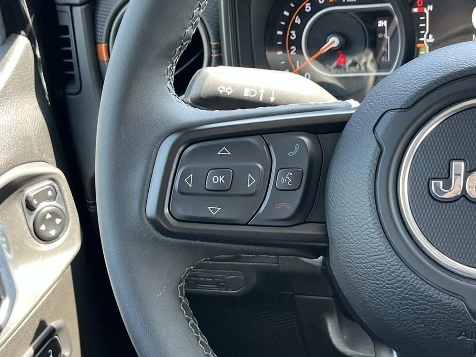 2026 Jeep JT Gladiator - Image 17 of 20
