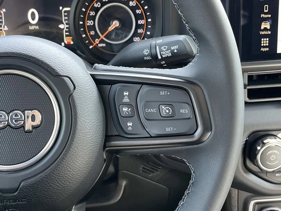 2026 Jeep JT Gladiator - Image 18 of 20