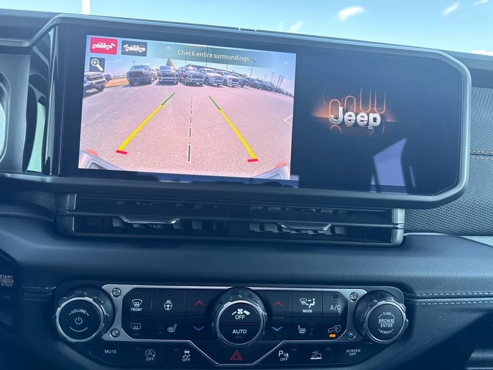 2026 Jeep JT Gladiator - Image 17 of 20